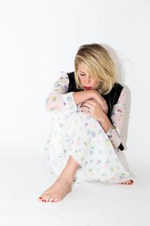 Alessia Marcuzzi feet photo thumbnail
