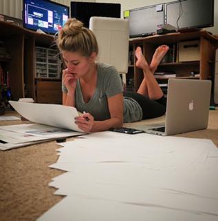 Justine Ezarik feet photo thumbnail