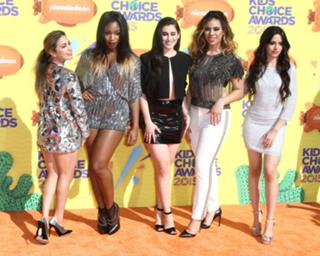 Camila Cabello feet photo thumbnail