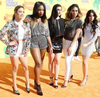 Camila Cabello feet photo thumbnail
