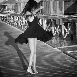Belén Rodríguez feet photo thumbnail