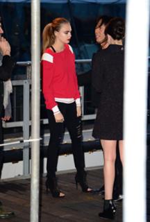 Cara Delevingne feet photo thumbnail
