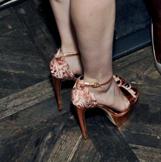 Kate Mara feet photo thumbnail
