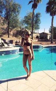 Josie Marie Canseco feet photo thumbnail