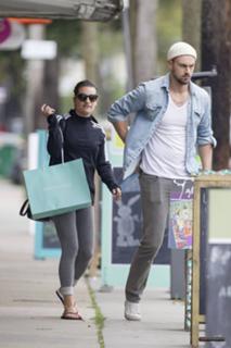Lea Michele feet photo thumbnail