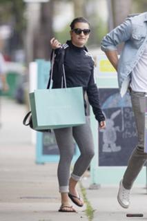 Lea Michele feet photo thumbnail