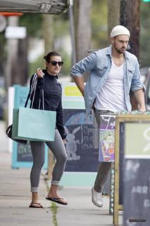 Lea Michele feet photo thumbnail