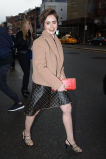 Lily Collins feet photo thumbnail