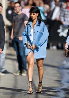 Rihanna feet photo thumbnail