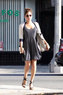 Eva Mendes feet photo thumbnail