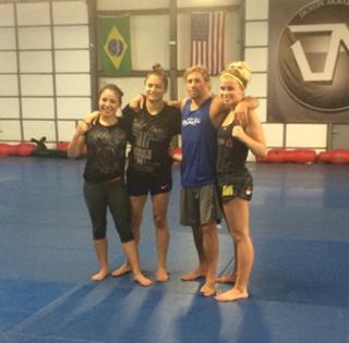 Paige VanZant feet photo thumbnail