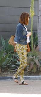 Emma Stone feet photo thumbnail