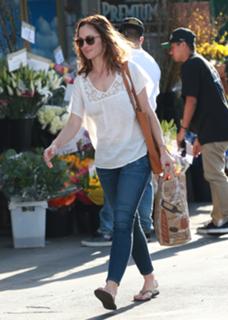 Minka Kelly feet photo thumbnail