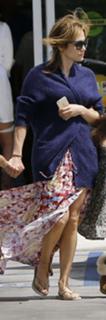 Jennifer Lopez feet photo thumbnail