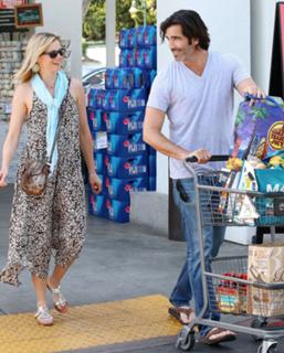 Amy Smart feet photo thumbnail