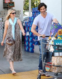 Amy Smart feet photo thumbnail
