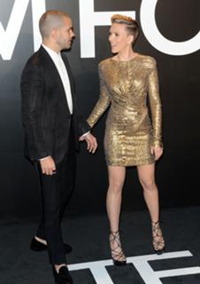 Scarlett Johansson feet photo thumbnail