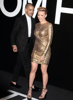Scarlett Johansson feet photo thumbnail