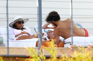 Eva Longoria feet photo thumbnail