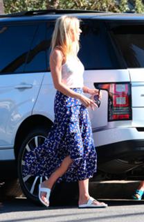 Gwyneth Paltrow feet photo thumbnail