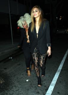 Nicole Scherzinger feet photo thumbnail