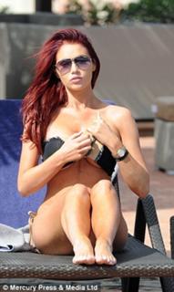 Amy Childs feet photo thumbnail