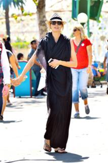 Heidi Klum feet photo thumbnail