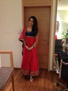 Shraddha Kapoor feet photo thumbnail