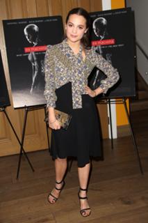 Alicia Vikander feet photo thumbnail