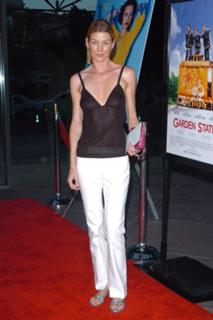 Ellen Pompeo feet photo thumbnail