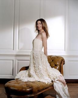 Ellen Pompeo feet photo thumbnail