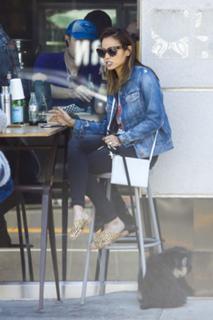 Jamie Chung feet photo thumbnail