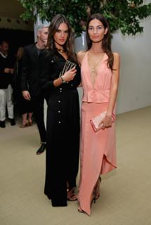 Lily Aldridge feet photo thumbnail