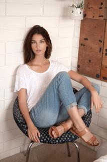 Lily Aldridge feet photo thumbnail