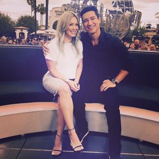 Hilary Duff feet photo thumbnail