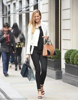 Petra Nemcova feet photo thumbnail
