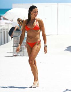 Kelly Bensimon feet photo thumbnail