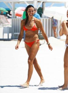 Kelly Bensimon feet photo thumbnail