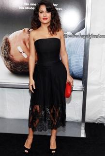 Salma Hayek feet photo thumbnail