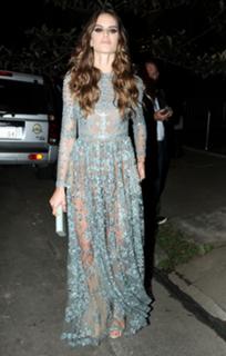 Izabel Goulart feet photo thumbnail