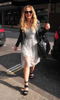 Perrie Edwards feet photo thumbnail