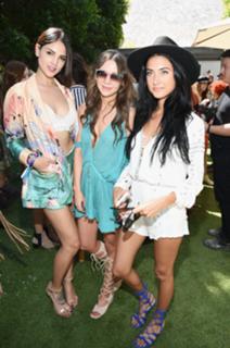 Eiza González feet photo thumbnail