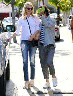 Kate Upton feet photo thumbnail