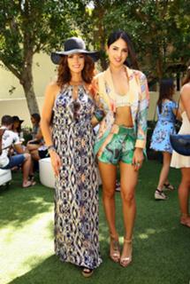 Eiza González feet photo thumbnail
