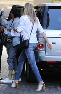 Kate Upton feet photo thumbnail