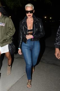 Amber Rose feet photo thumbnail