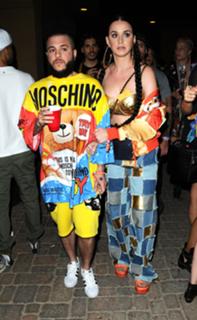 Katy Perry feet photo thumbnail