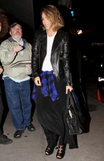 Jessica Alba feet photo thumbnail