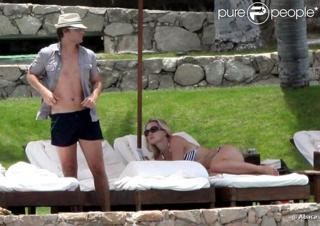 Jennie Garth feet photo thumbnail