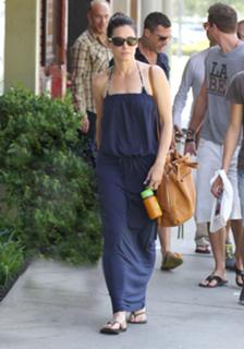 Sandra Bullock feet photo thumbnail